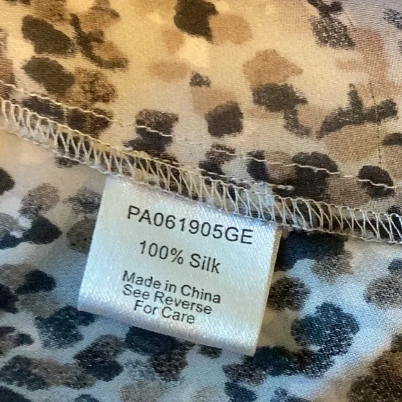 Parker Animal Print Silk Blouse XS - Picture 7 of 8